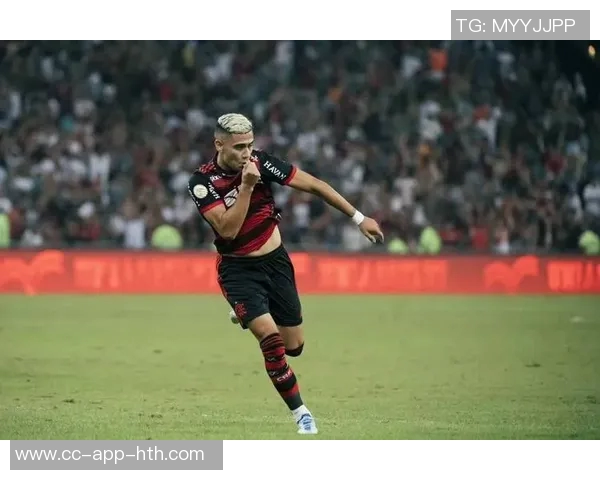 弗拉门戈在解放者杯半决赛首回合小胜竞技占得先机次回合争夺即将开启 弗拉门戈在解放者杯半决赛首回合小胜竞技占得先机次回合争夺即将开启